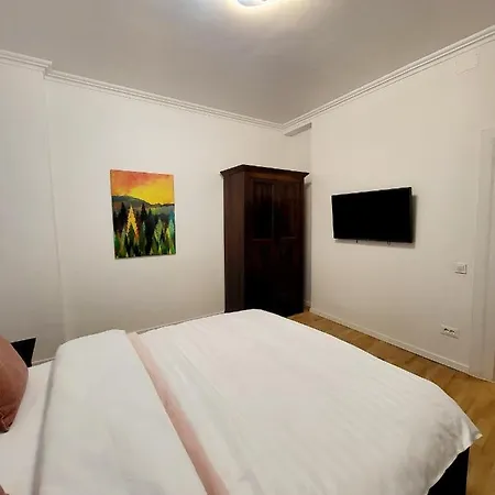 Апартаменти Sboldtown By Holztreppe *